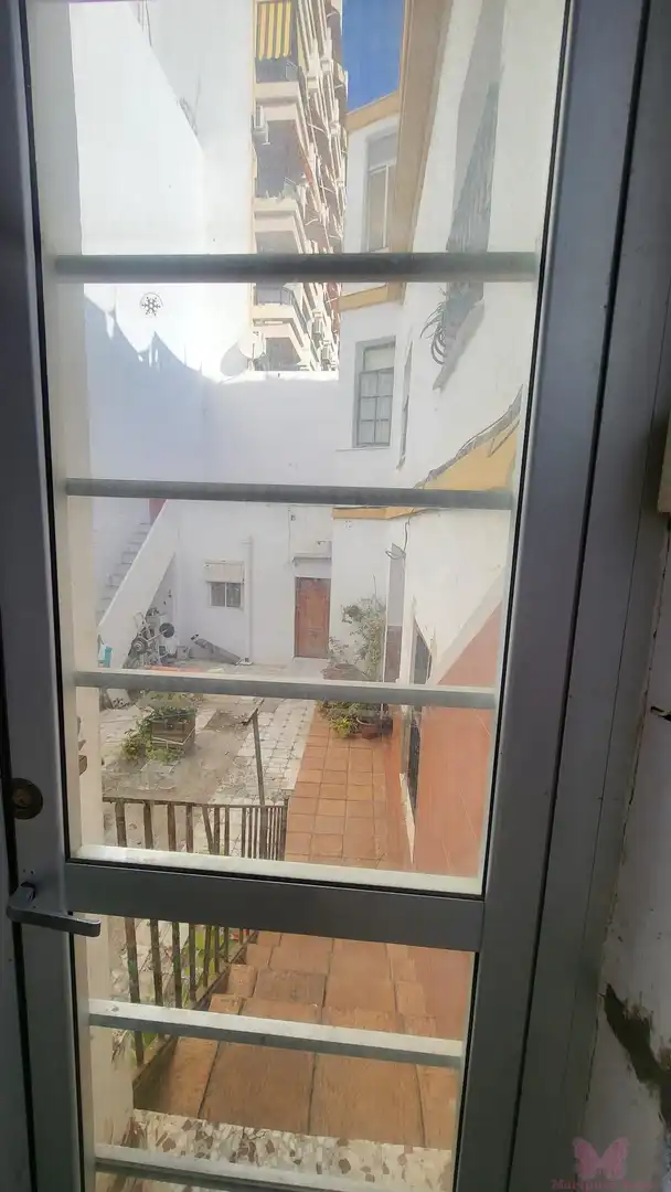 Vista exterior de Edificio en venta en Cádiz