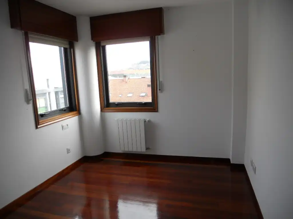 Habitación de Piso de alquiler en Santiago de Compostela  con Calefacción, Trastero y Horno