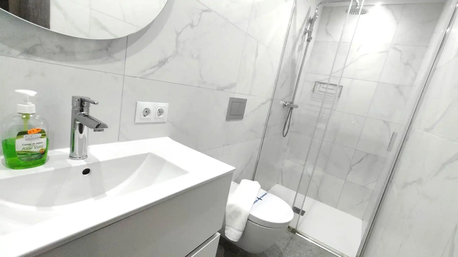 Bathroom of Duplexes for sale in Málaga  with Air Conditioner, Heating and Furnished