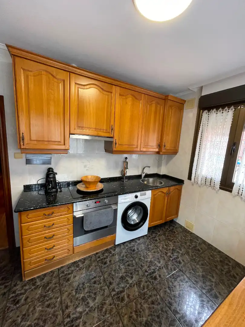 Cocina de Piso en venta en Barakaldo  con Calefacción, Parquet y Amueblado