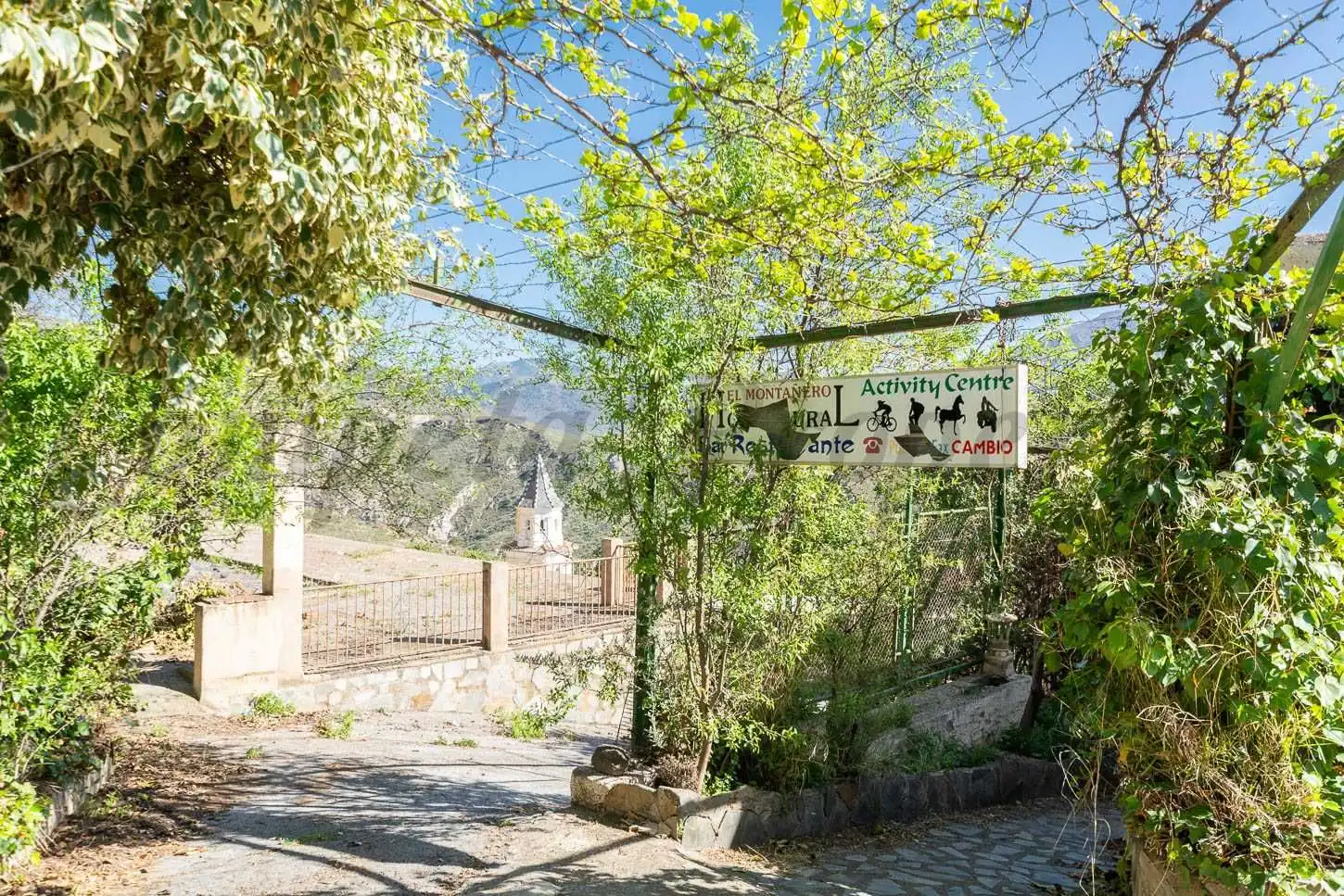 Casa amb piscina en venda a Carataunas, imagen 2