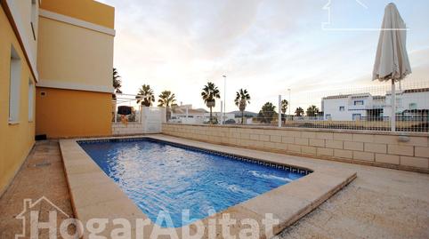 Foto 5 de Casa adosada en venta en Carrer Rabdells, Oliva Playa, Oliva