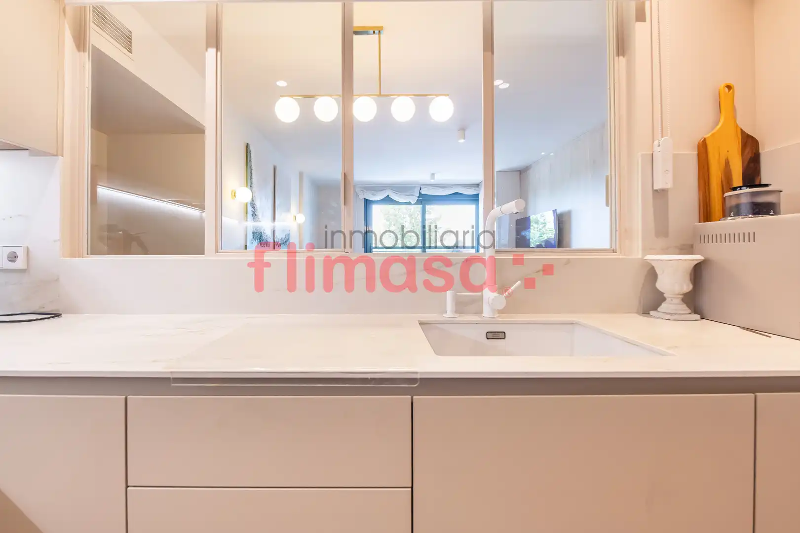 Bathroom of Flat for sale in Boadilla del Monte  with Air Conditioner, Heating and Terrace