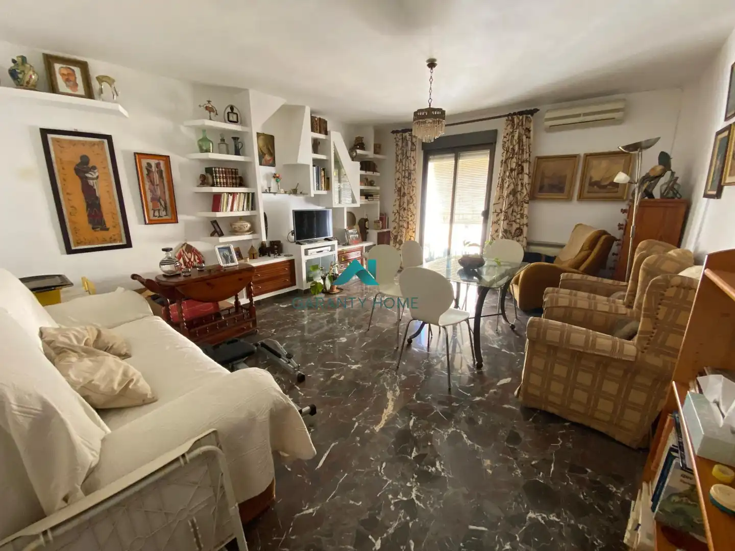 Wohnzimmer von Wohnung zum Verkauf in Jaén mit Klimaanlage, Heizung und Balkon