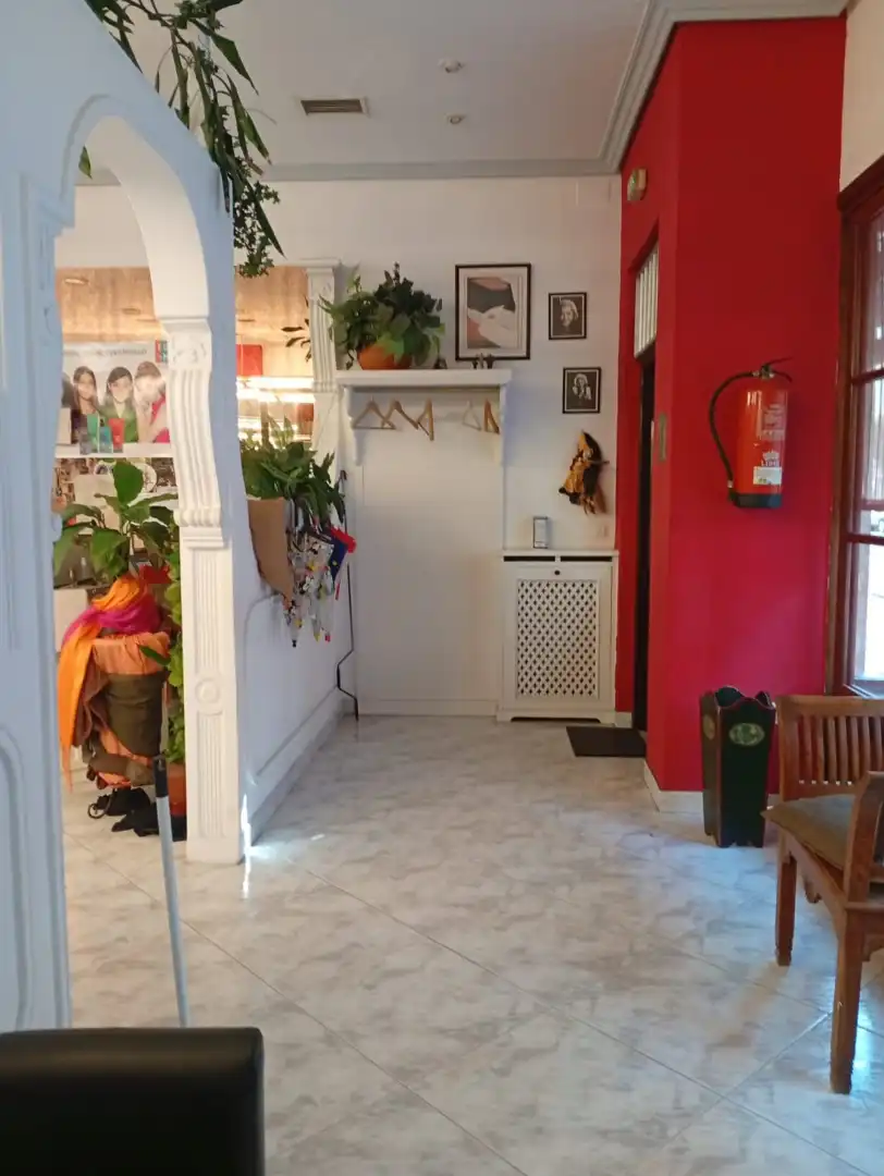 Local en venda en Gijón  amb Calefacció i Moblat