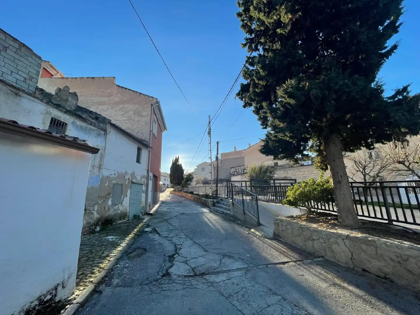 Vista exterior de Edifici en venda en Escúzar