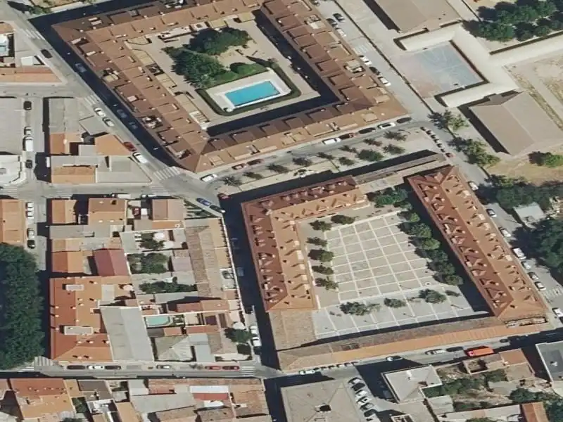 Vista exterior de Edifici en venda en Mejorada del Campo