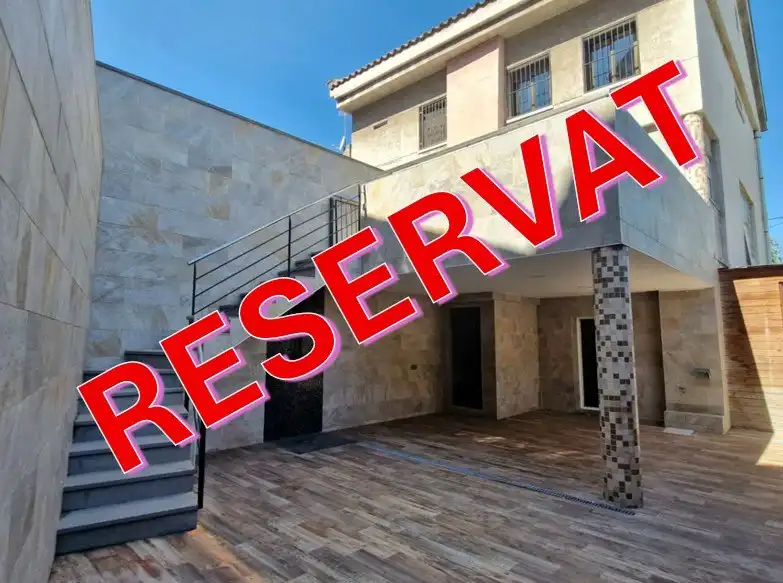 Detached homes for sale in Sant Vicenç Dels Horts  with Air Conditioner, Heating and Parquet flooring