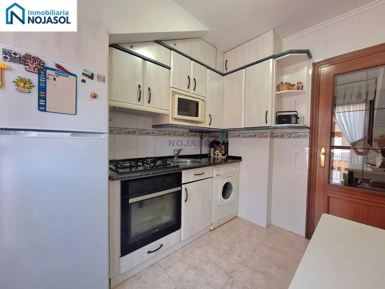 Cuina de Apartament en venda en Noja amb Calefacció, Terrassa i Moblat