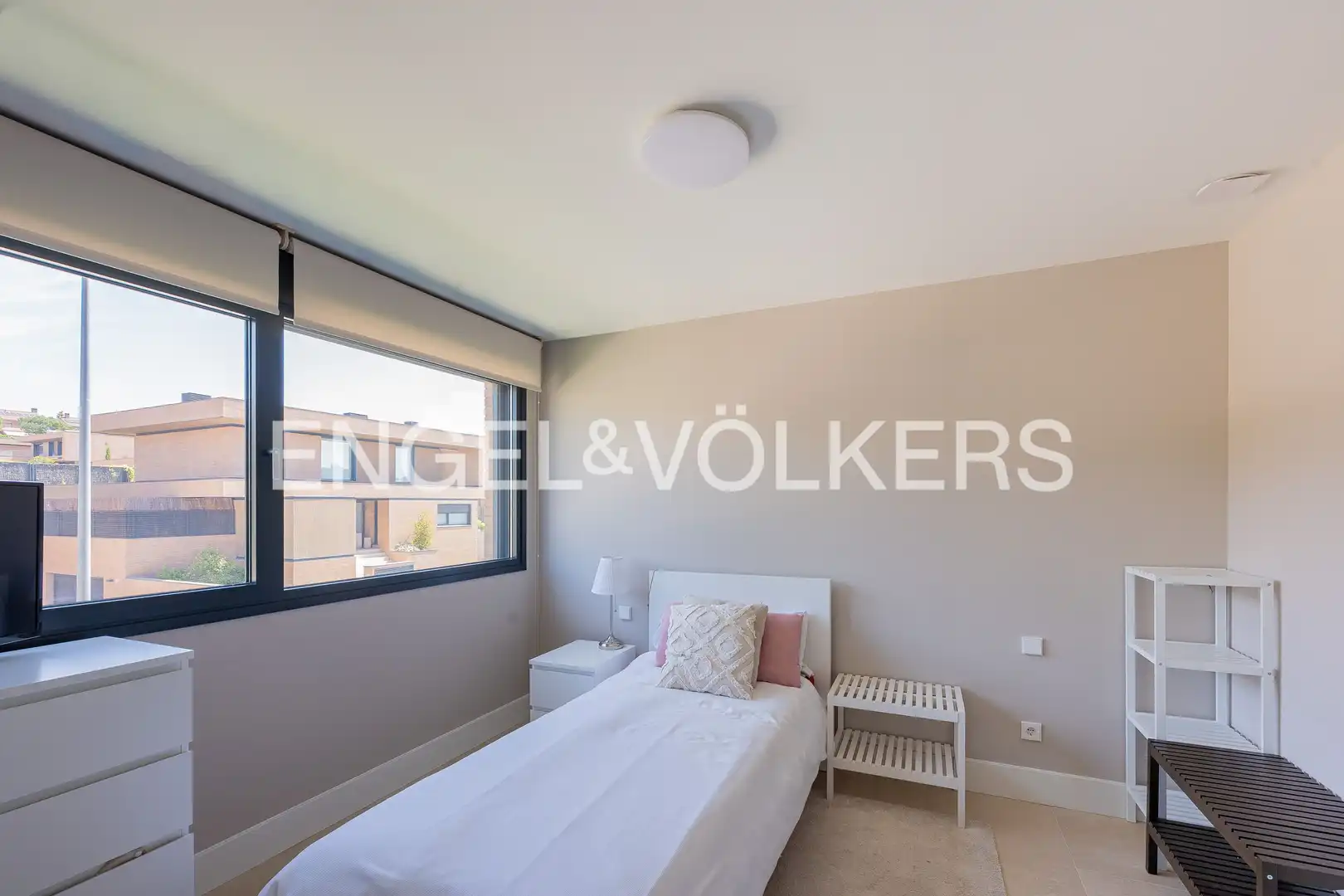 Habitación de Casa o chalet en venta en Las Rozas de Madrid con Aire acondicionado, Calefacción y Jardín privado