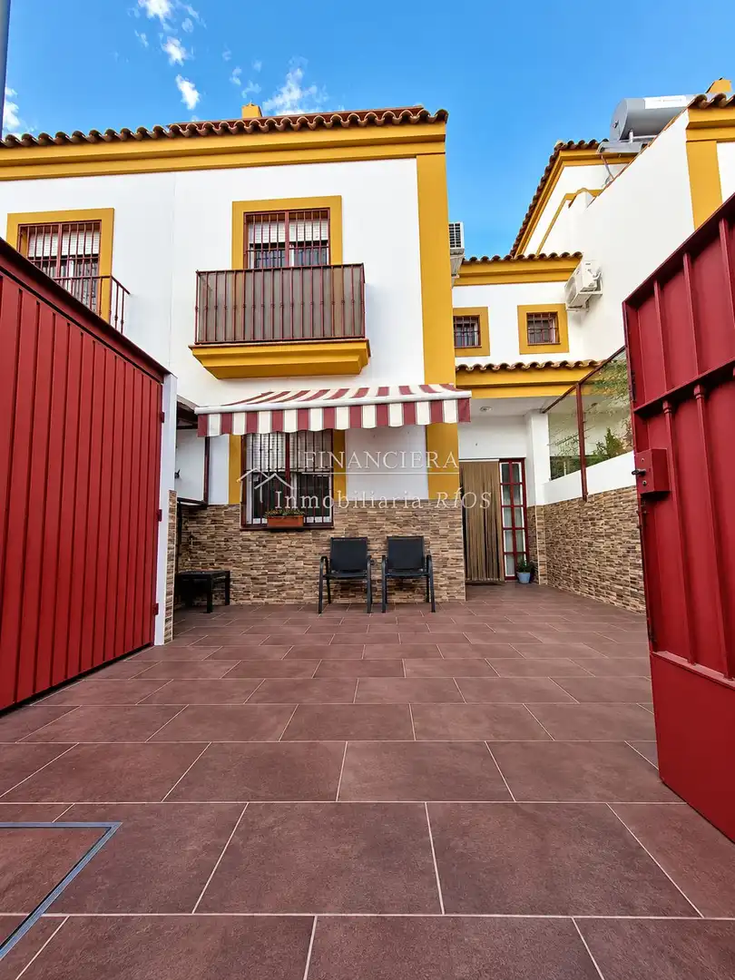 Terrassa de Casa o xalet en venda en Oromana 