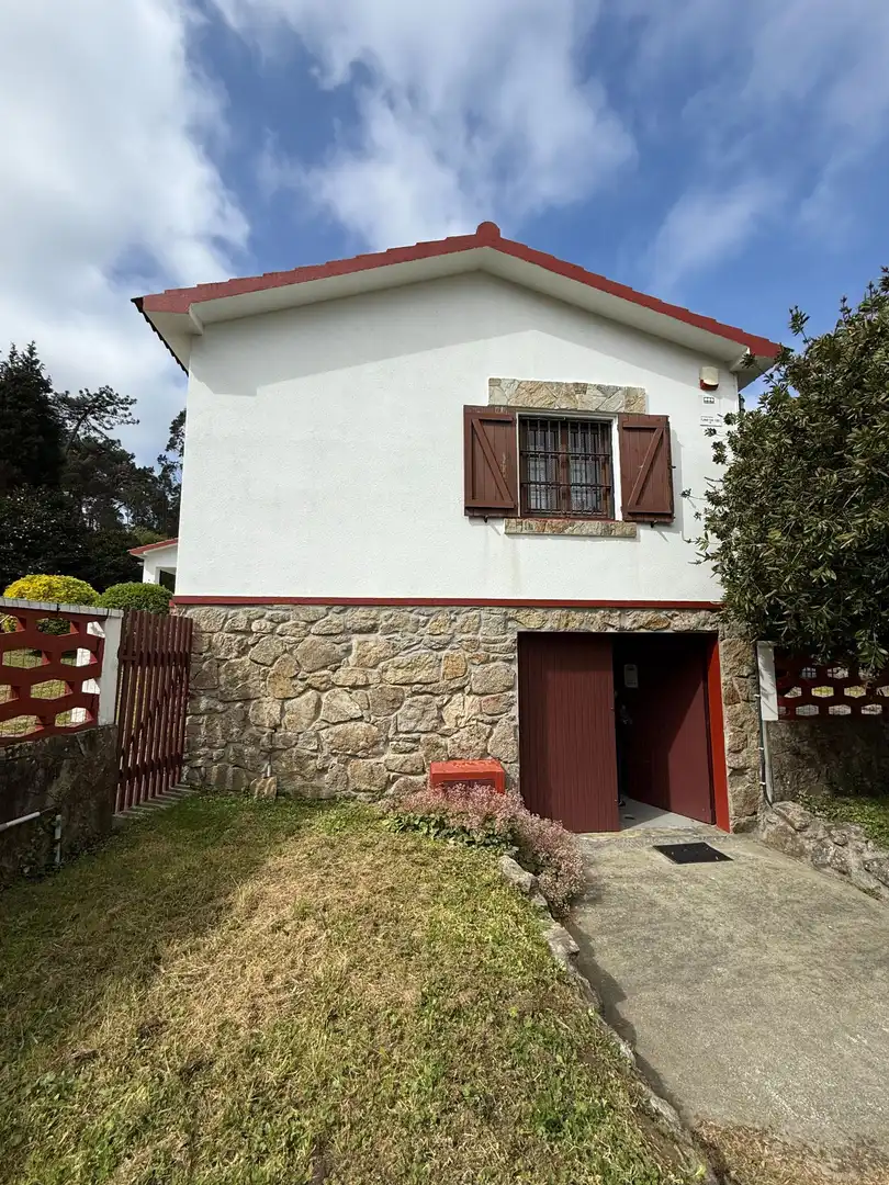 Vista exterior de Casa o chalet en venta en Muxía con Calefacción y Jardín privado
