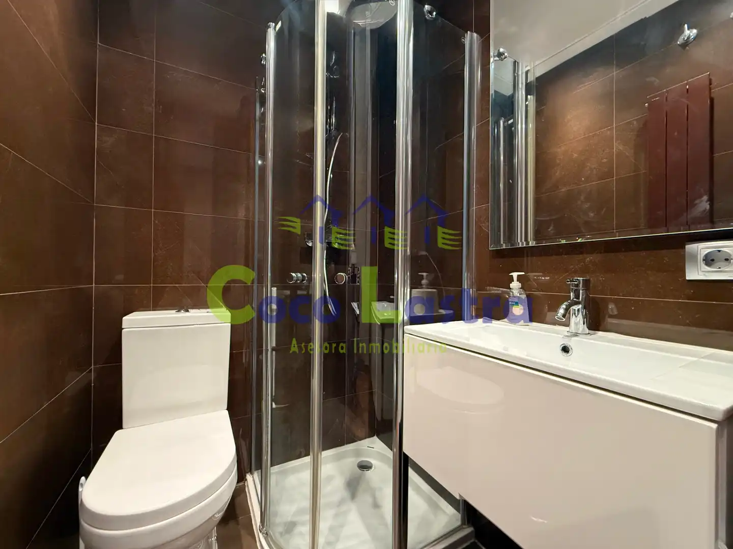 Baño de Piso de alquiler en Salamanca con Calefacción, Amueblado y Horno