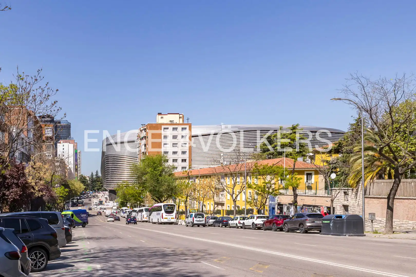 Vista exterior de Pis en venda en Madrid amb Aire condicionat i Calefacció