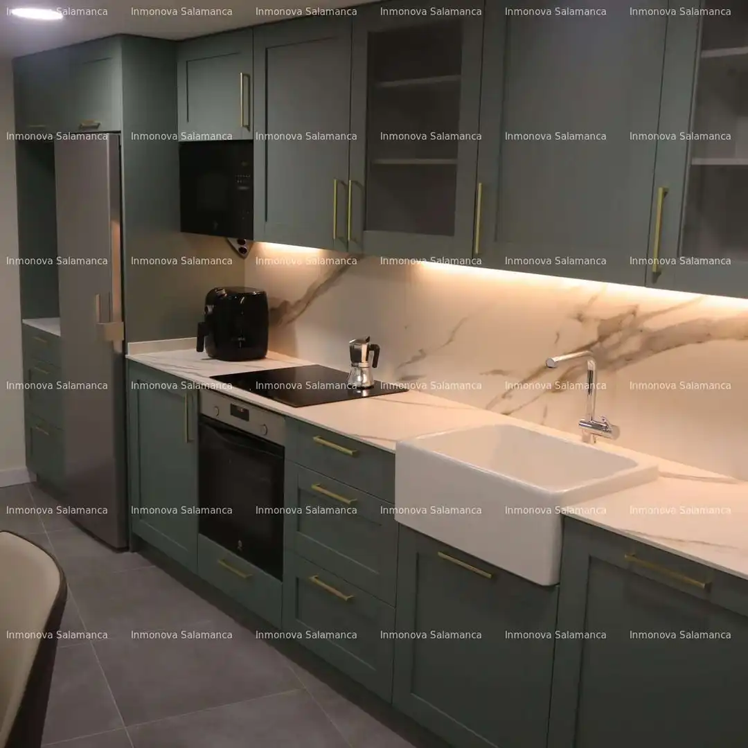 Kitchen of Flat for share in Salamanca  with Heating and Furnished