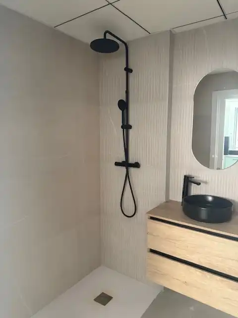 Baño de Piso en venta en Vinaròs con Aire acondicionado, Calefacción y Jardín privado