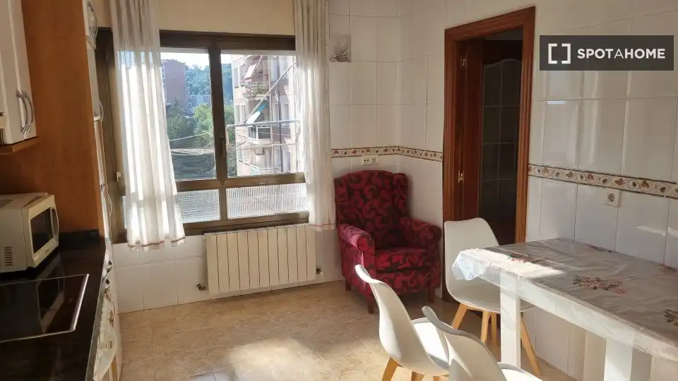 Habitación en Barrio de Uribarri