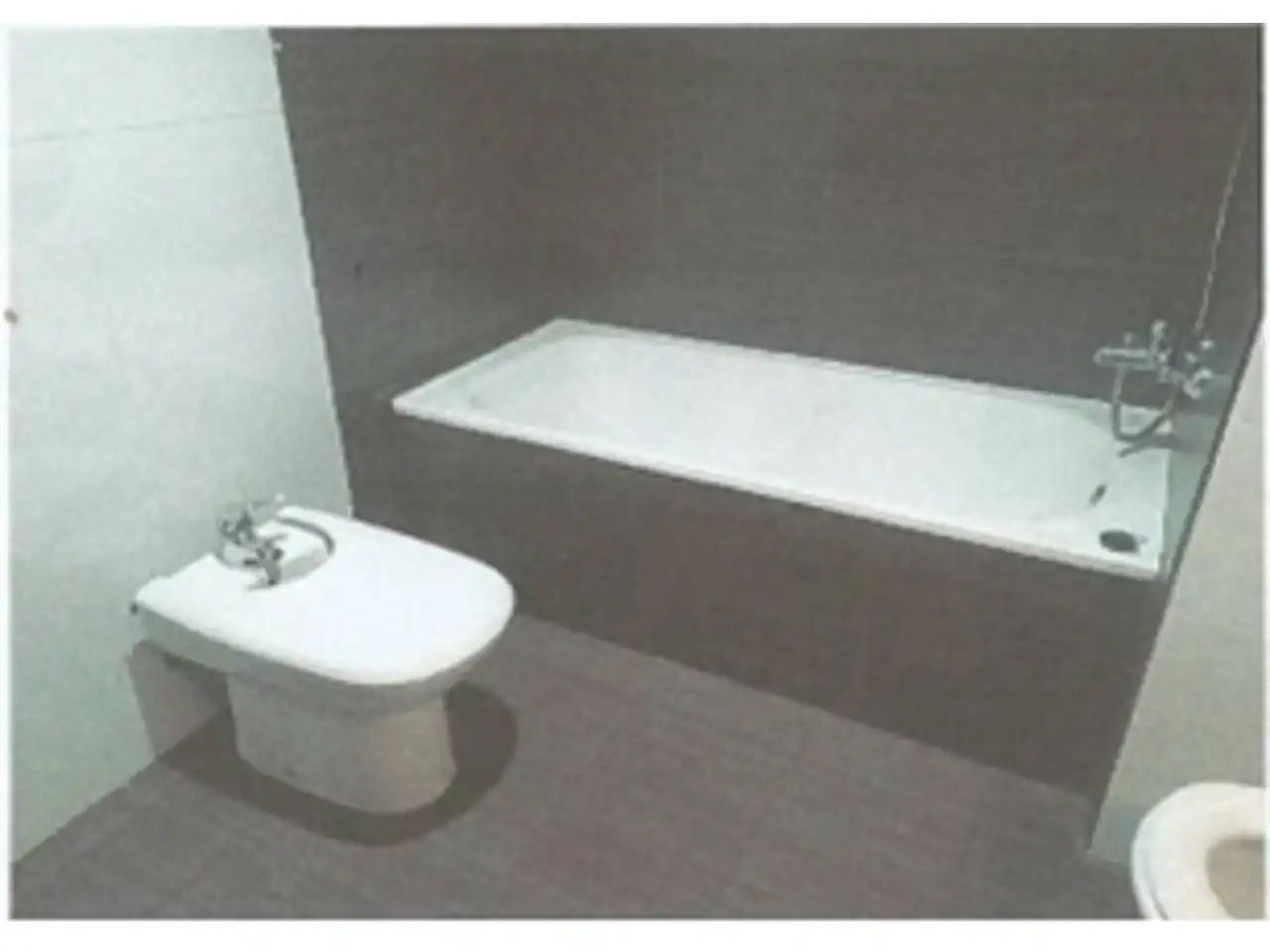 Badezimmer von Wohnung zum Verkauf in Amposta mit Klimaanlage, Heizung und Parkett