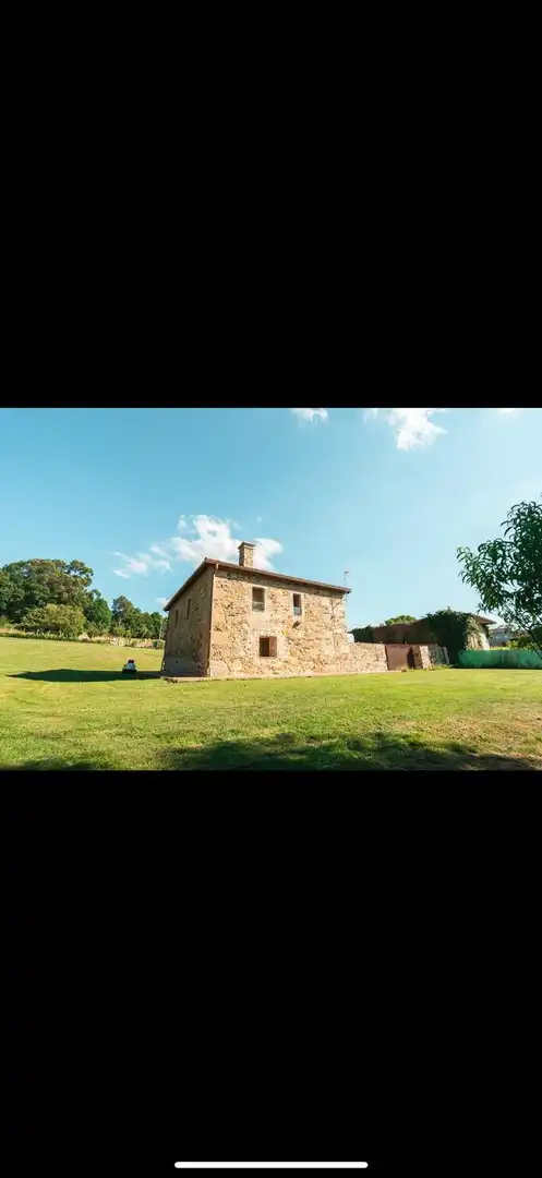 Vista exterior de Casa o xalet en venda en A Merca   amb Jardí privat, Terrassa i Moblat