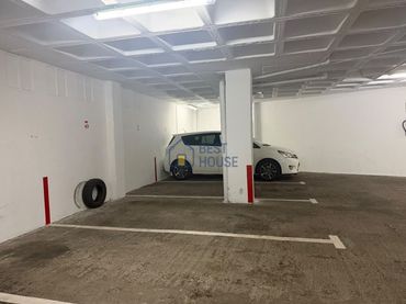 Einzelparkplatz zur Miete in Calle Alfonso IX