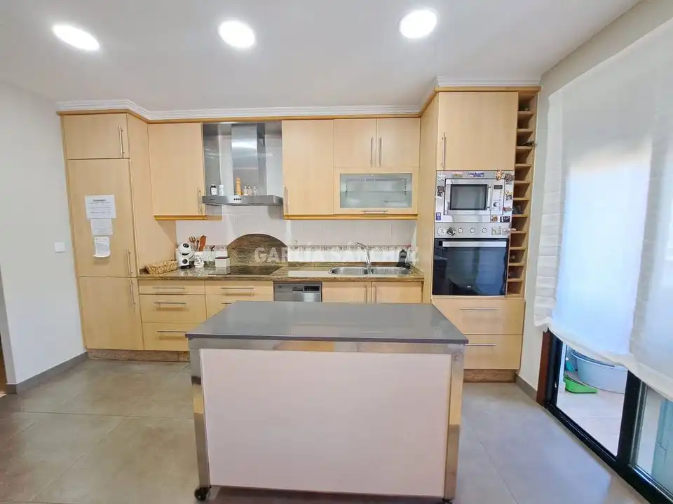 Kitchen of Flat for sale in A Pobra do Caramiñal  with Storage room and Furnished