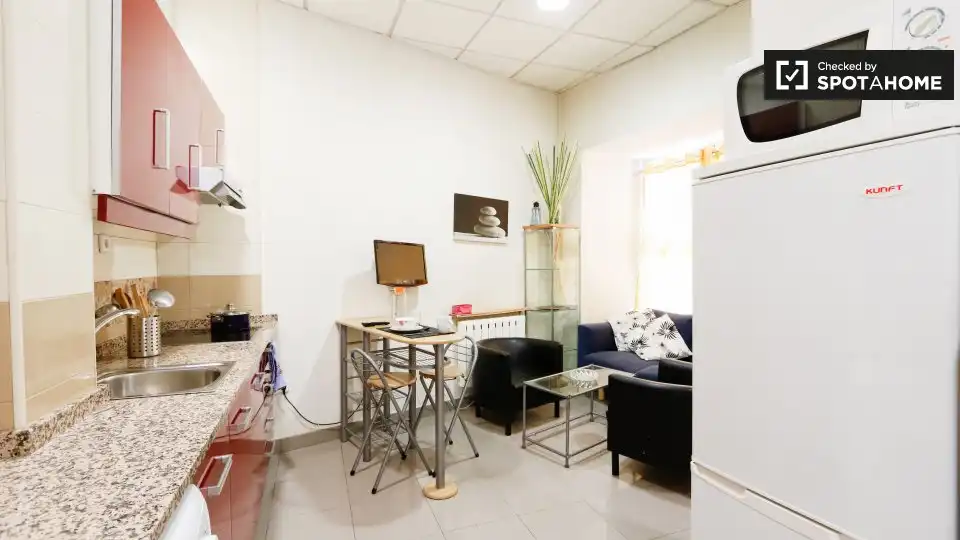 Room in Universidad - Malasaña