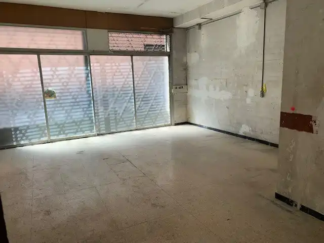 Local comercial en venta en Eixample Nord, imagen 4