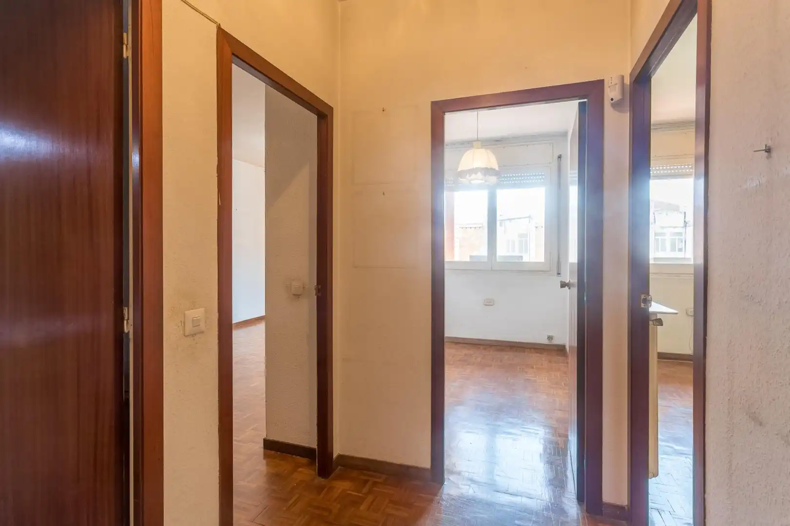 Piso en venta en Barcelona con Calefacción, Parquet y Terraza