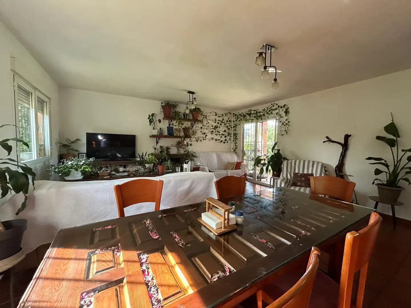 Sala de estar de Casa o chalet en venta en San Román de los Montes con Calefacción, Jardín privado y Piscina