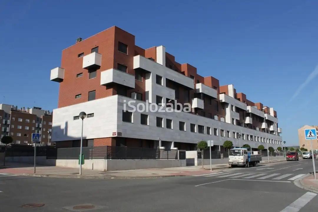 Parking for sale in Logroño - Gran Bretaña