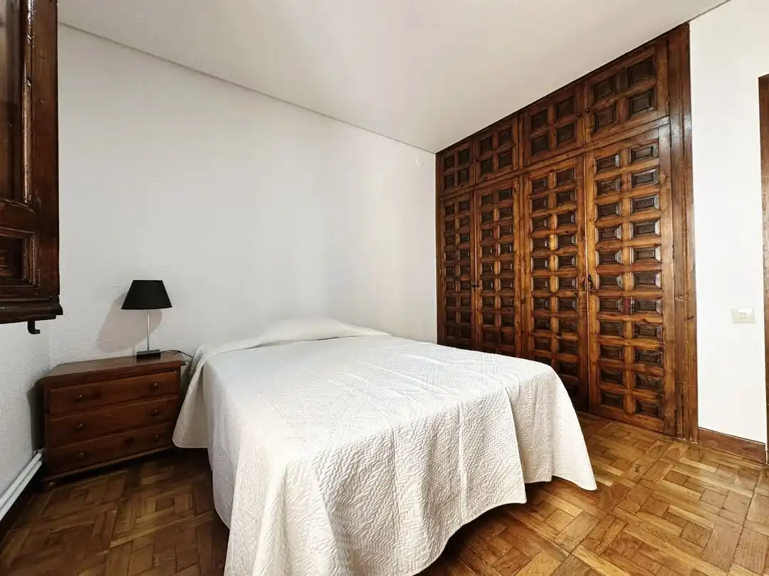 Schlafzimmer von Wohnung zur Miete in Toledo mit Klimaanlage, Heizung und Terrasse