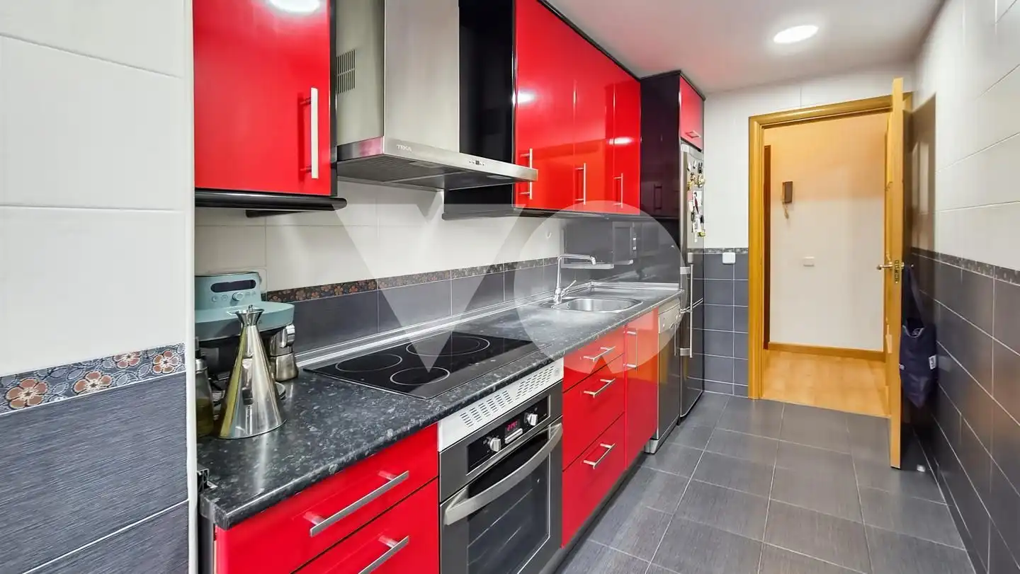 Kitchen of Flat for rent in Madrid  with Air Conditioner and Parquet flooring
