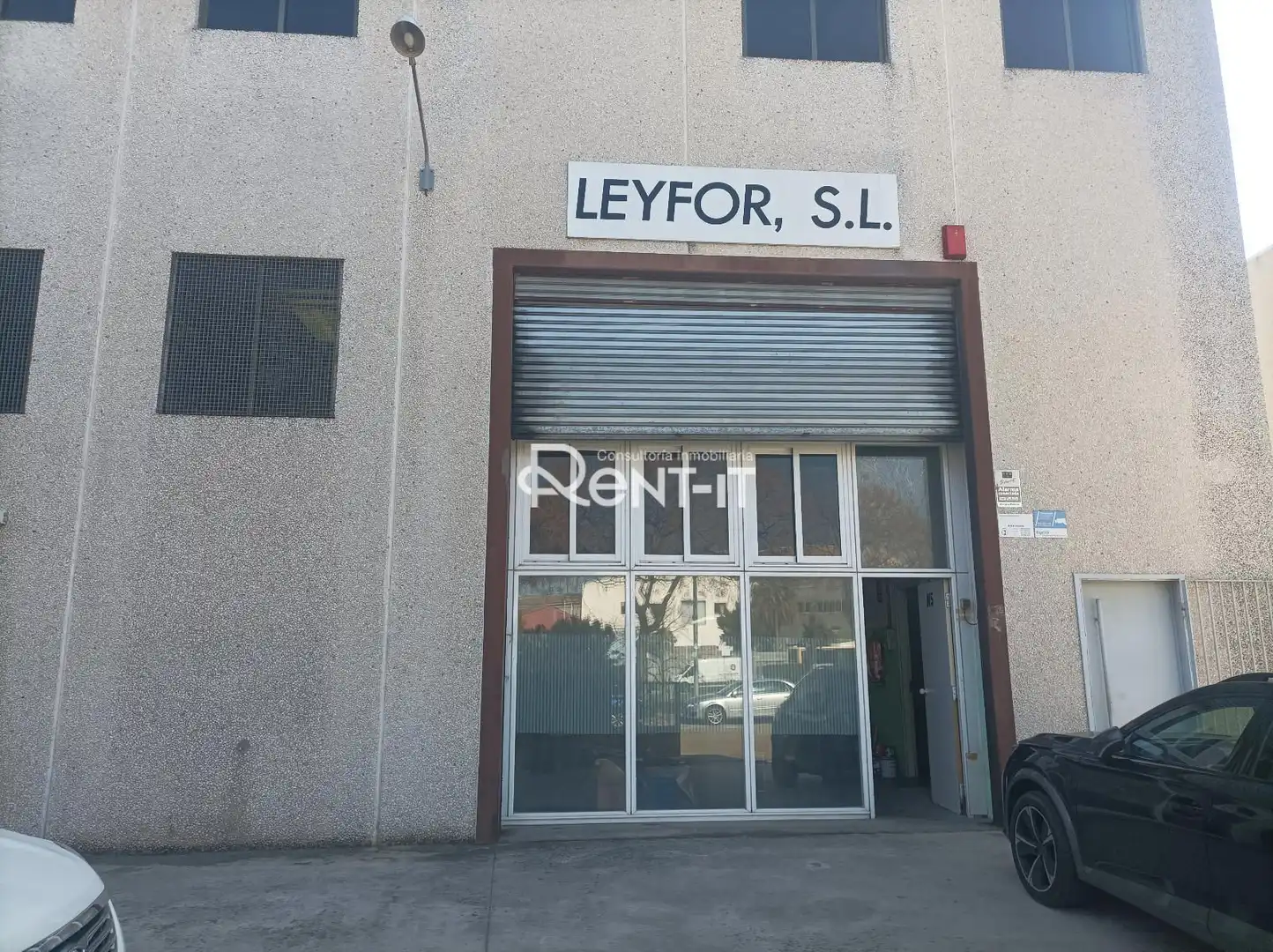 Außenansicht von Fabrikhallen zur Miete in Sant Vicenç Dels Horts
