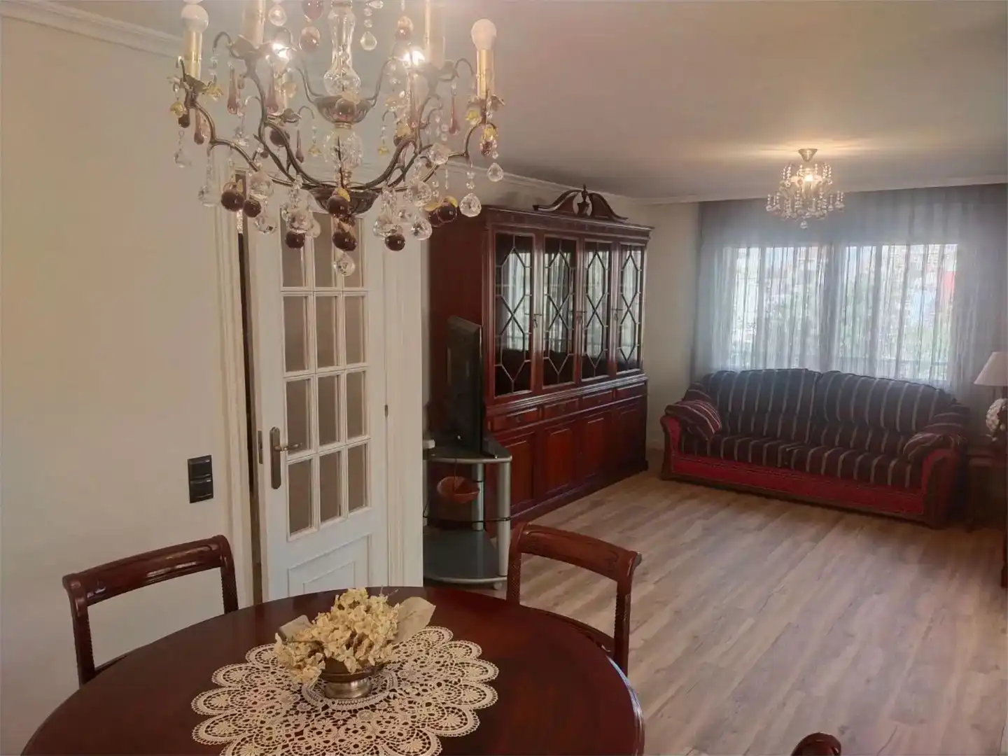 Sala d'estar de Pis de lloguer en Valencia amb Aire condicionat, Parquet i Moblat