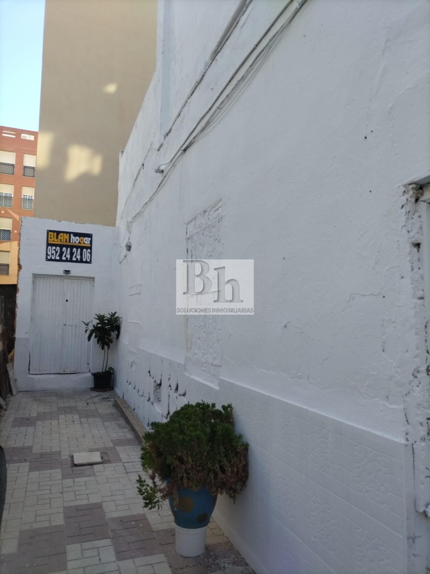 Exterior view of House or chalet for sale in Málaga Capital  with Terrace, Storage room and Alarm