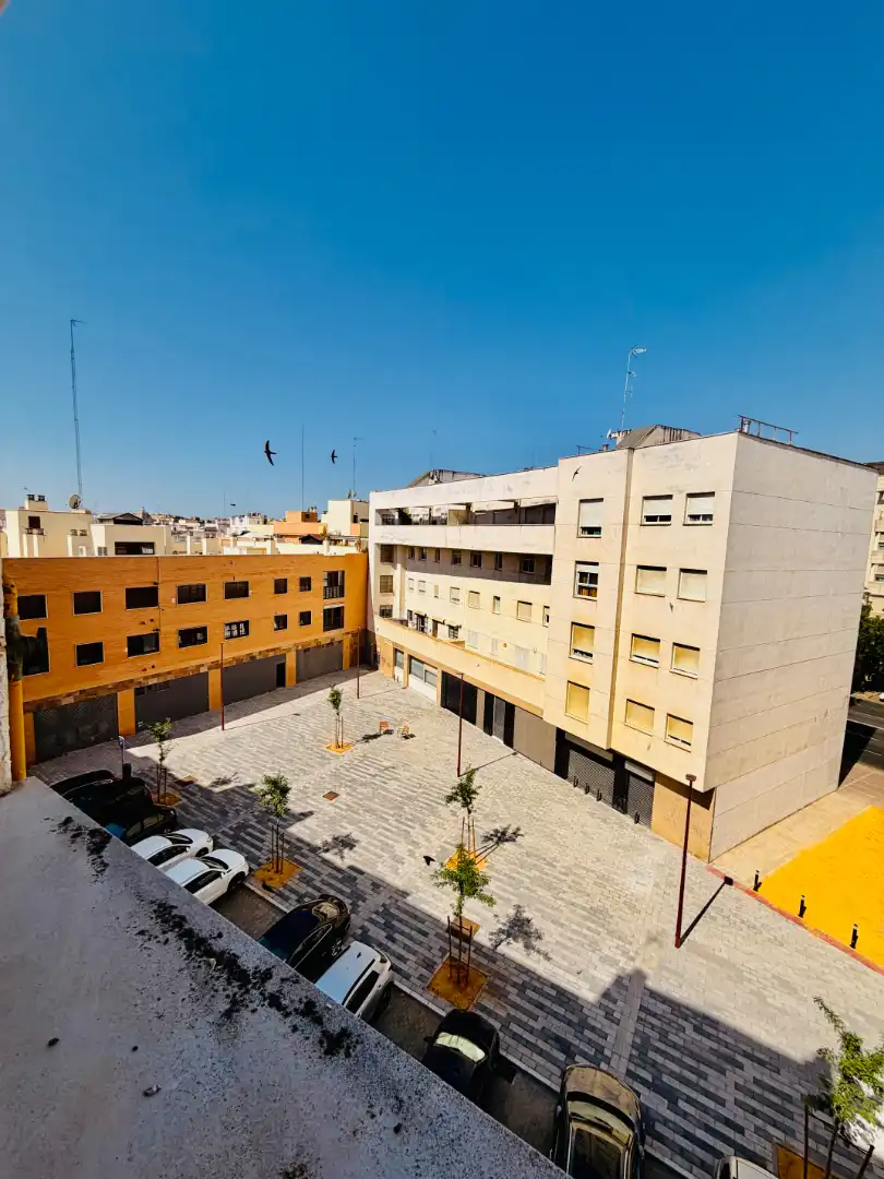 Exterior view of Flat for sale in Sevilla  with Air Conditioner and Terrace
