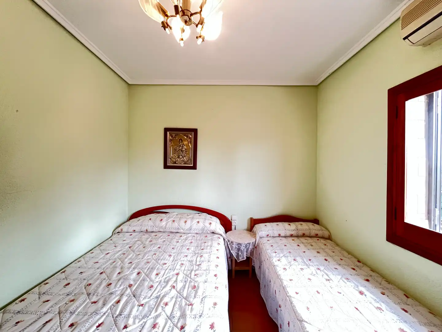 Habitación de Casa o chalet en venta en Sagunto / Sagunt con Jardín privado, Terraza y Trastero