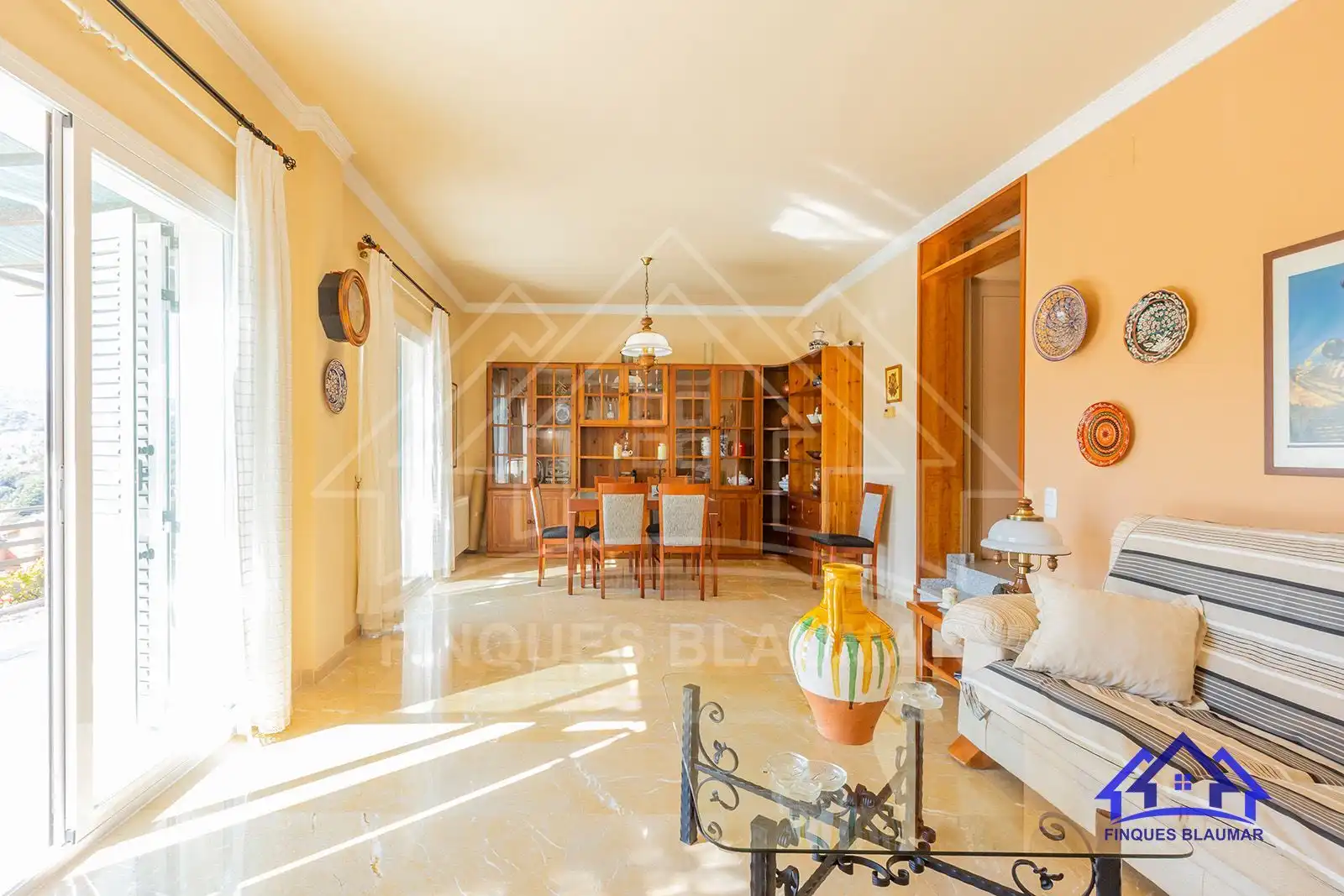 Comedor de Casa o chalet en venta en Arenys de Munt con Calefacción, Jardín privado y Trastero