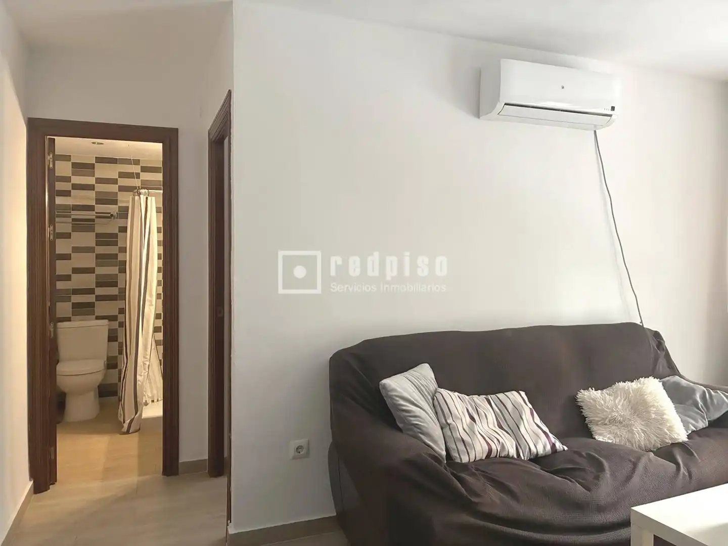 Habitación de Piso en venta en Sevilla con Aire acondicionado, Terraza y Amueblado