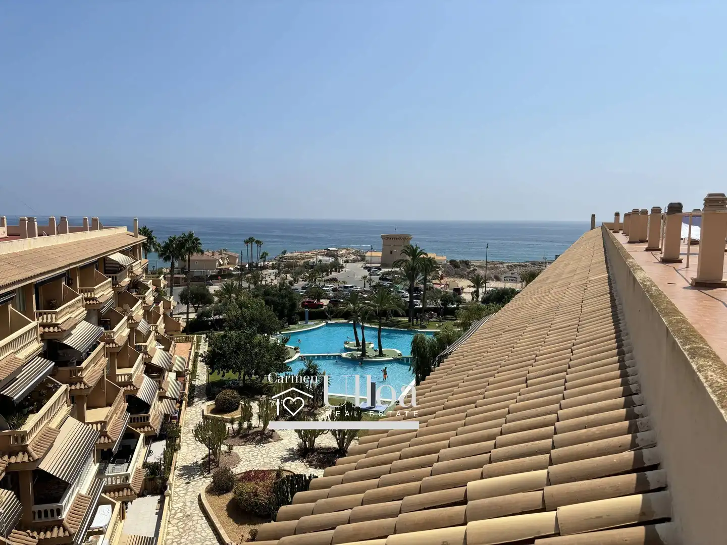 Vista exterior de Piso en venta en El Campello con Terraza y Piscina comunitaria