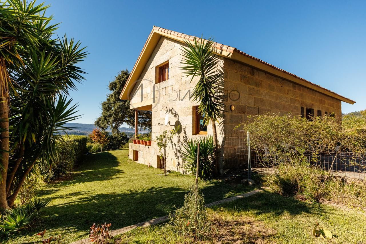 Exterior view of House or chalet for sale in Nigrán  with Heating, Private garden and Terrace