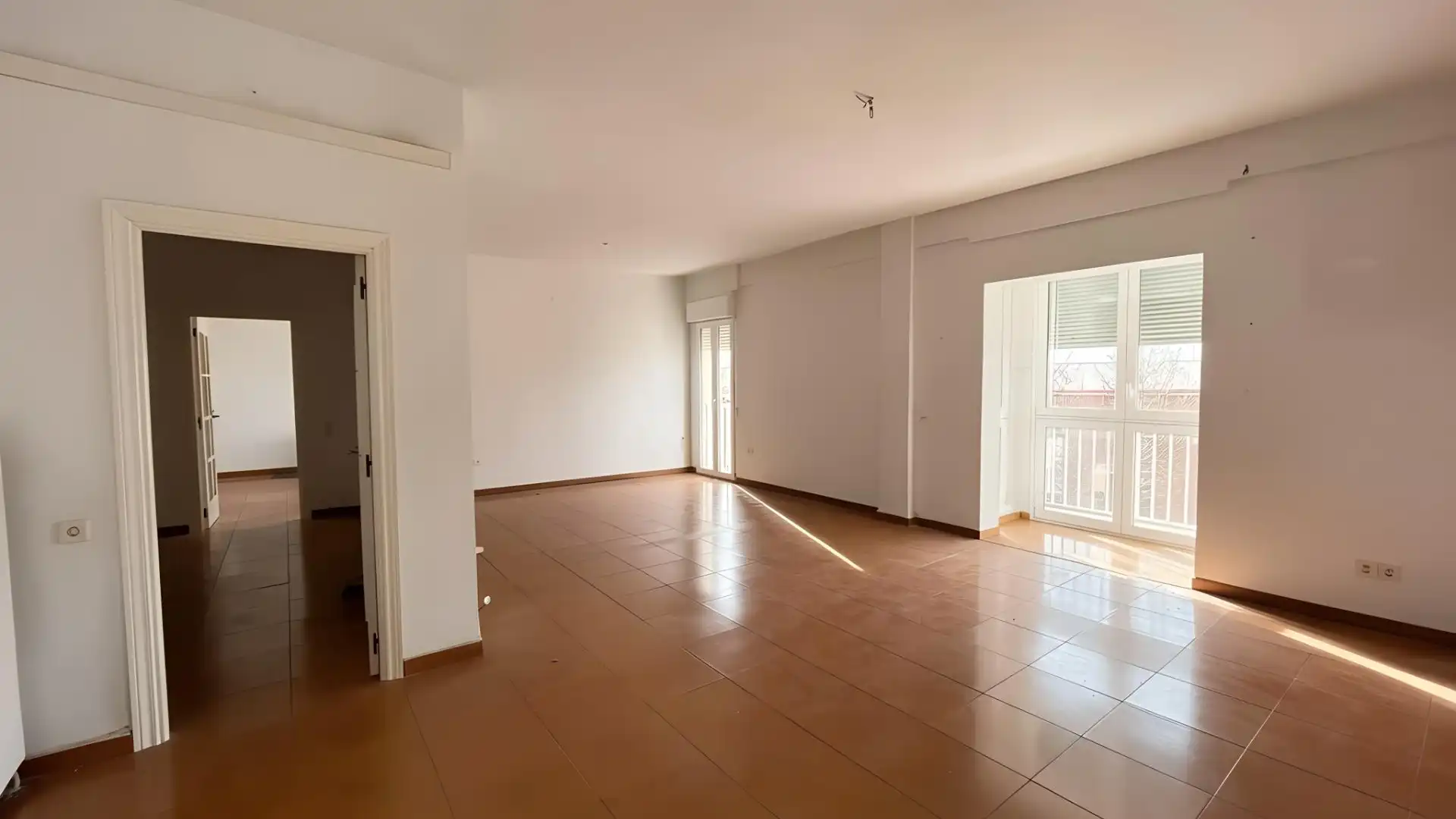 Sala de estar de Piso en venta en  Cádiz Capital con Balcón