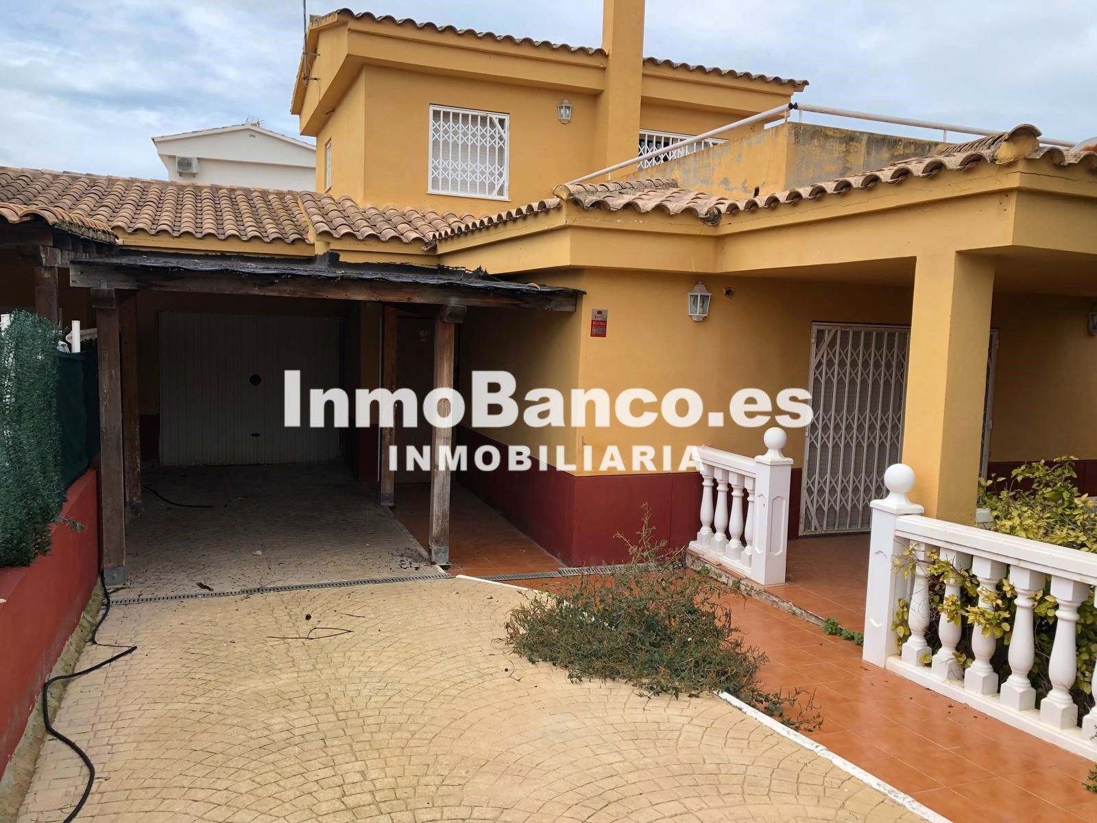 Exterior view of House or chalet for sale in Montserrat  with Private garden, Terrace and Storage room