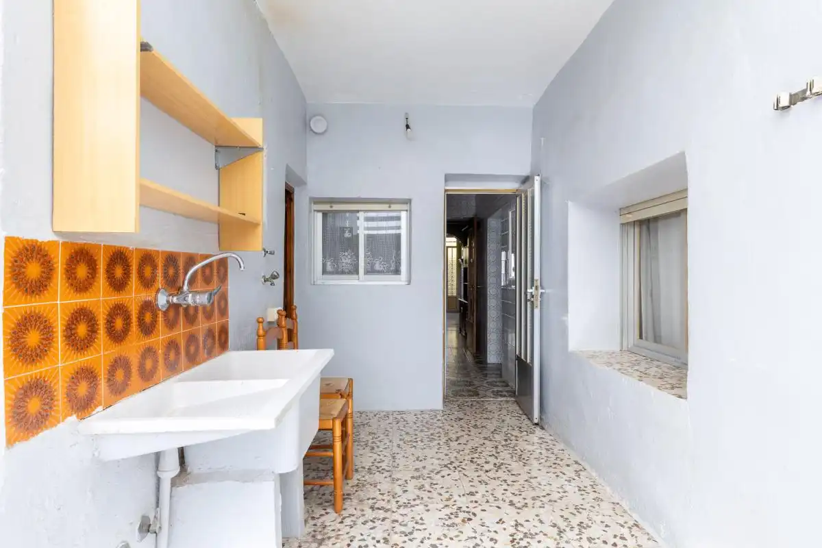 Casa adosada en venta en C. Calvario, Fuenterrobles