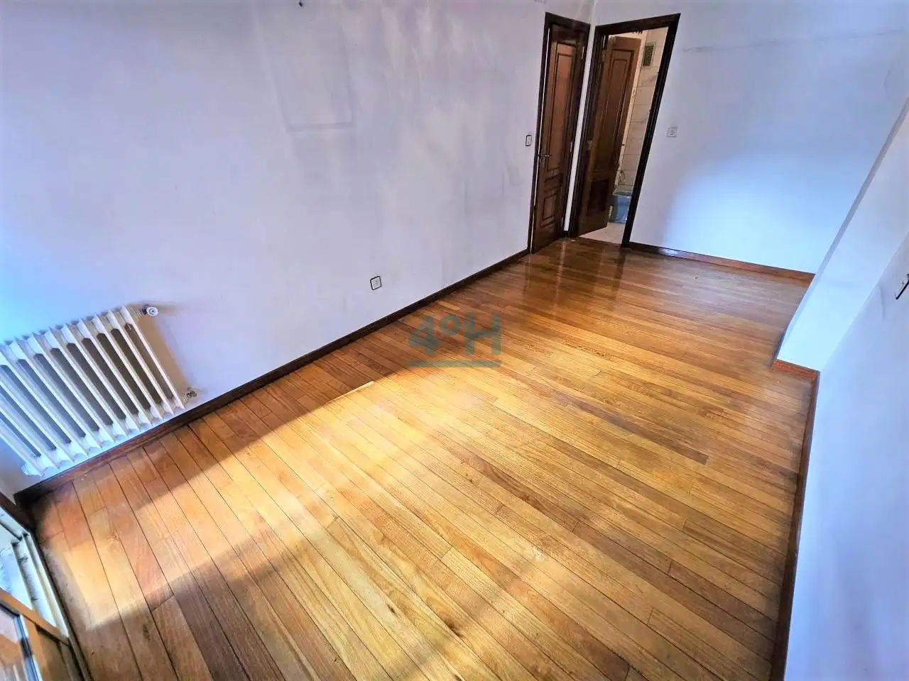 Bedroom of Flat for sale in Ourense Capital   with Heating, Parquet flooring and Terrace