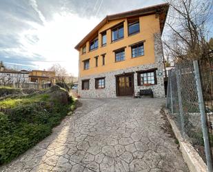 Vista exterior de Casa o xalet en venda en Santurde de Rioja amb Parquet, Traster i Moblat