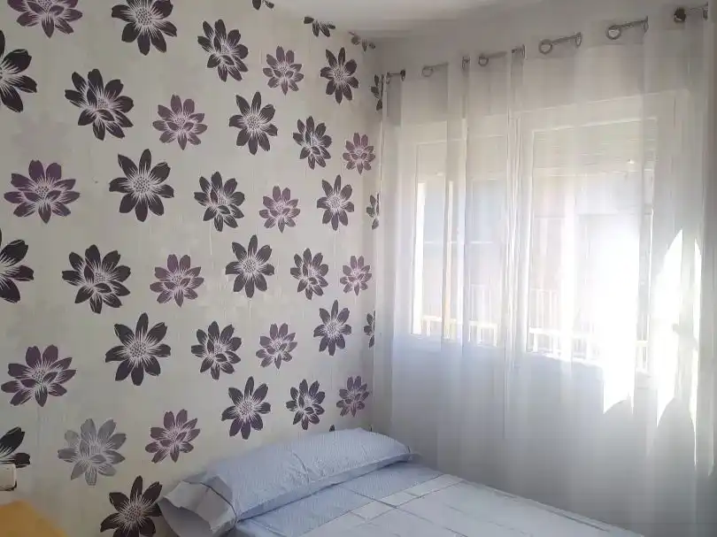 Habitación de Ático de alquiler en  Granada Capital con Aire acondicionado y Balcón