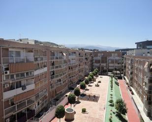 Vista exterior de Dúplex de lloguer en  Granada Capital amb Aire condicionat i Terrassa