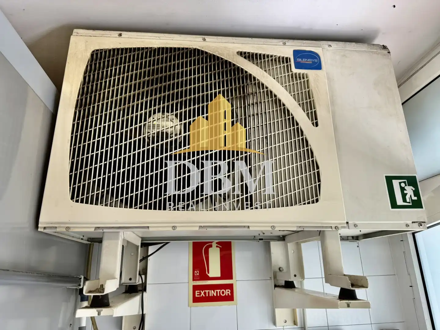 Business premises for transfer in Eixample, imagen 56