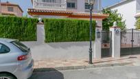 Exterior view of House or chalet for sale in Cúllar Vega  with Air Conditioner and Terrace